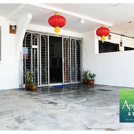 Apple Guest House Malacca Exterior photo